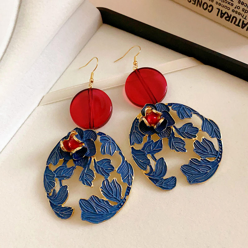 Silver Needle Round Flower Leaf Earrings