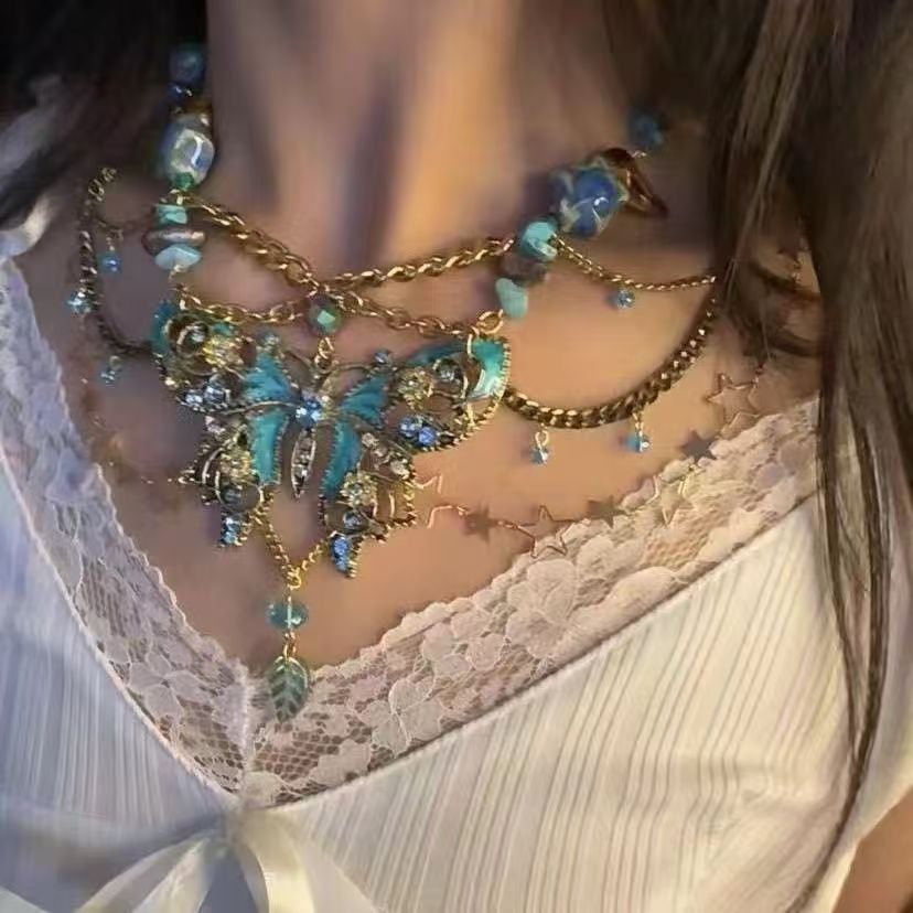 Butterfly beaded necklace choker in retro style, Comes in two styles