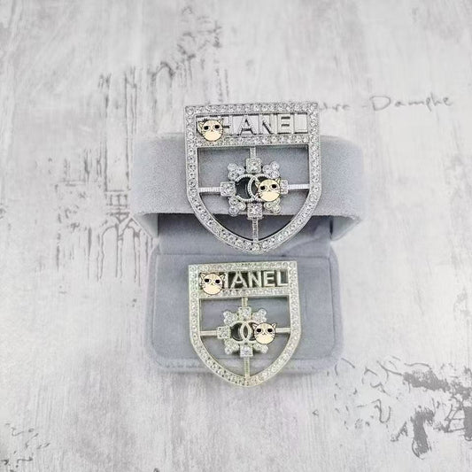 Pin/Brooch