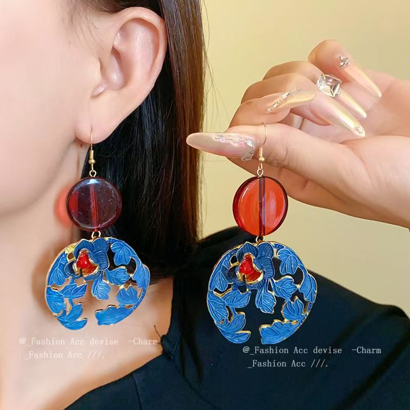 Silver Needle Round Flower Leaf Earrings