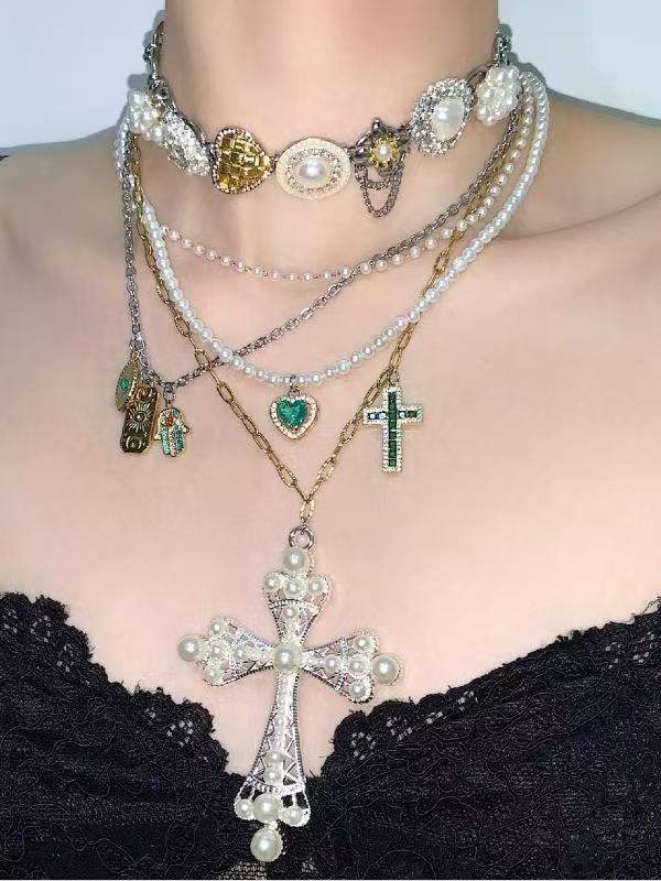 Cross-shaped heart pendant vintage 4-piece multi-layer necklace set